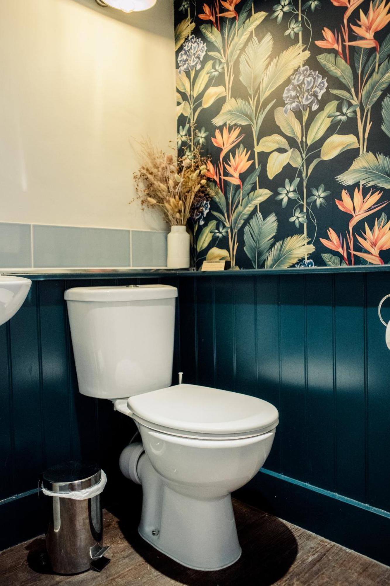 The Corner House Couette-café