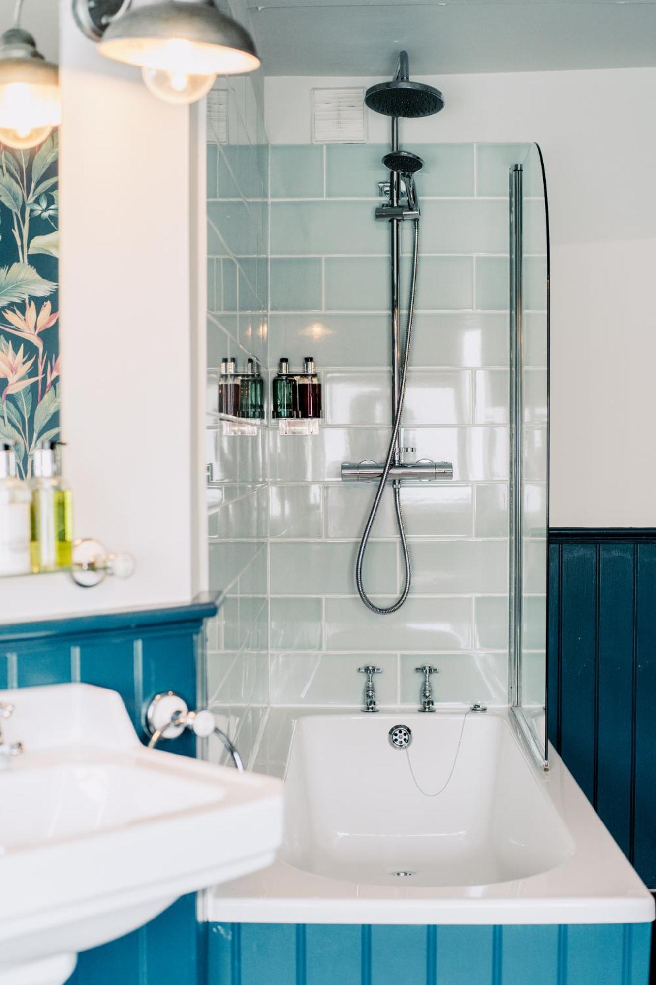 The Corner House Couette-café 4*