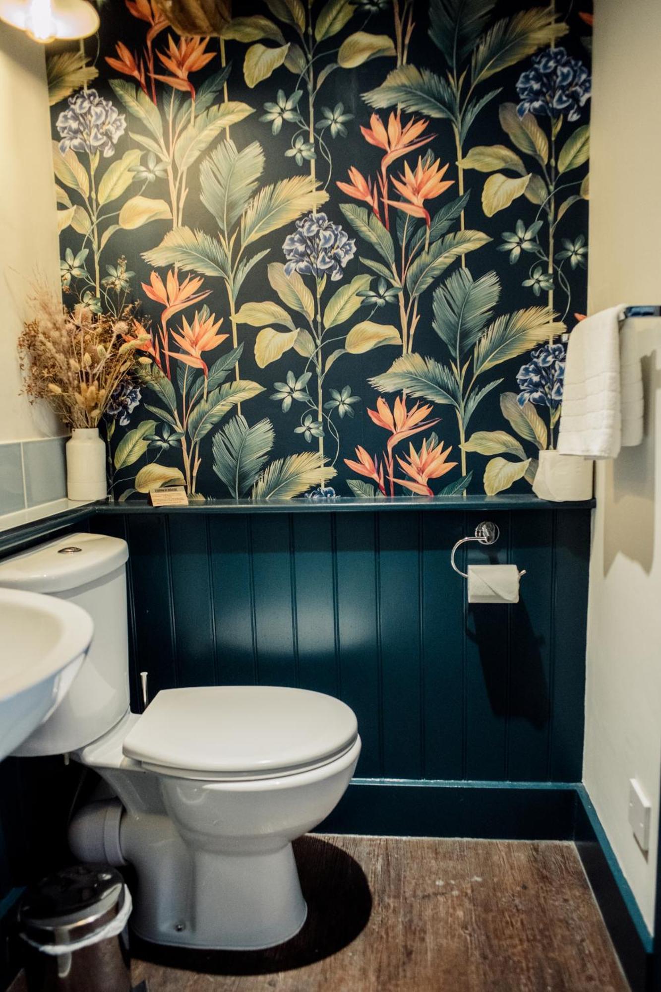 The Corner House Couette-café 4*