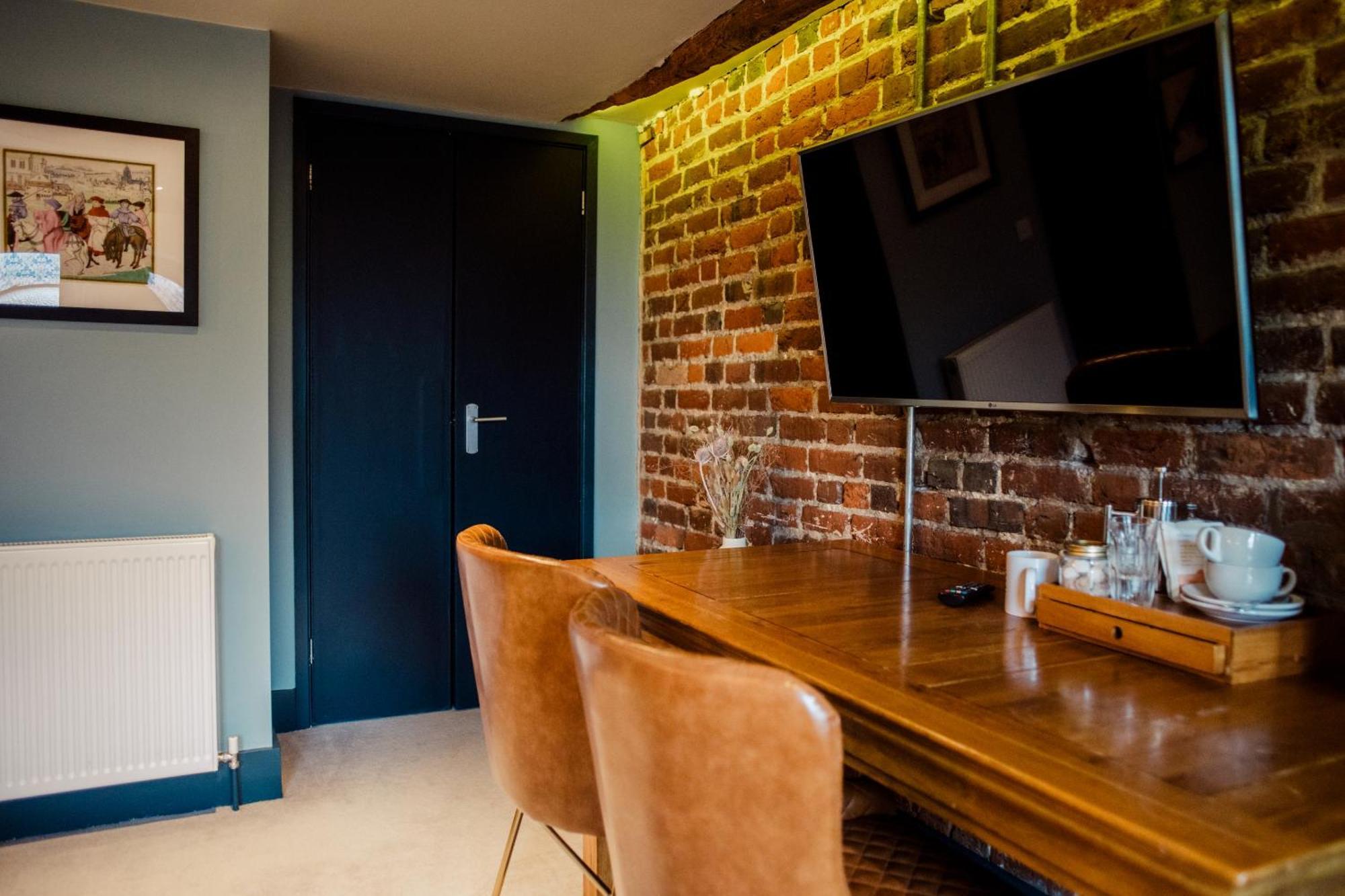 Couette-café The Corner House 4*