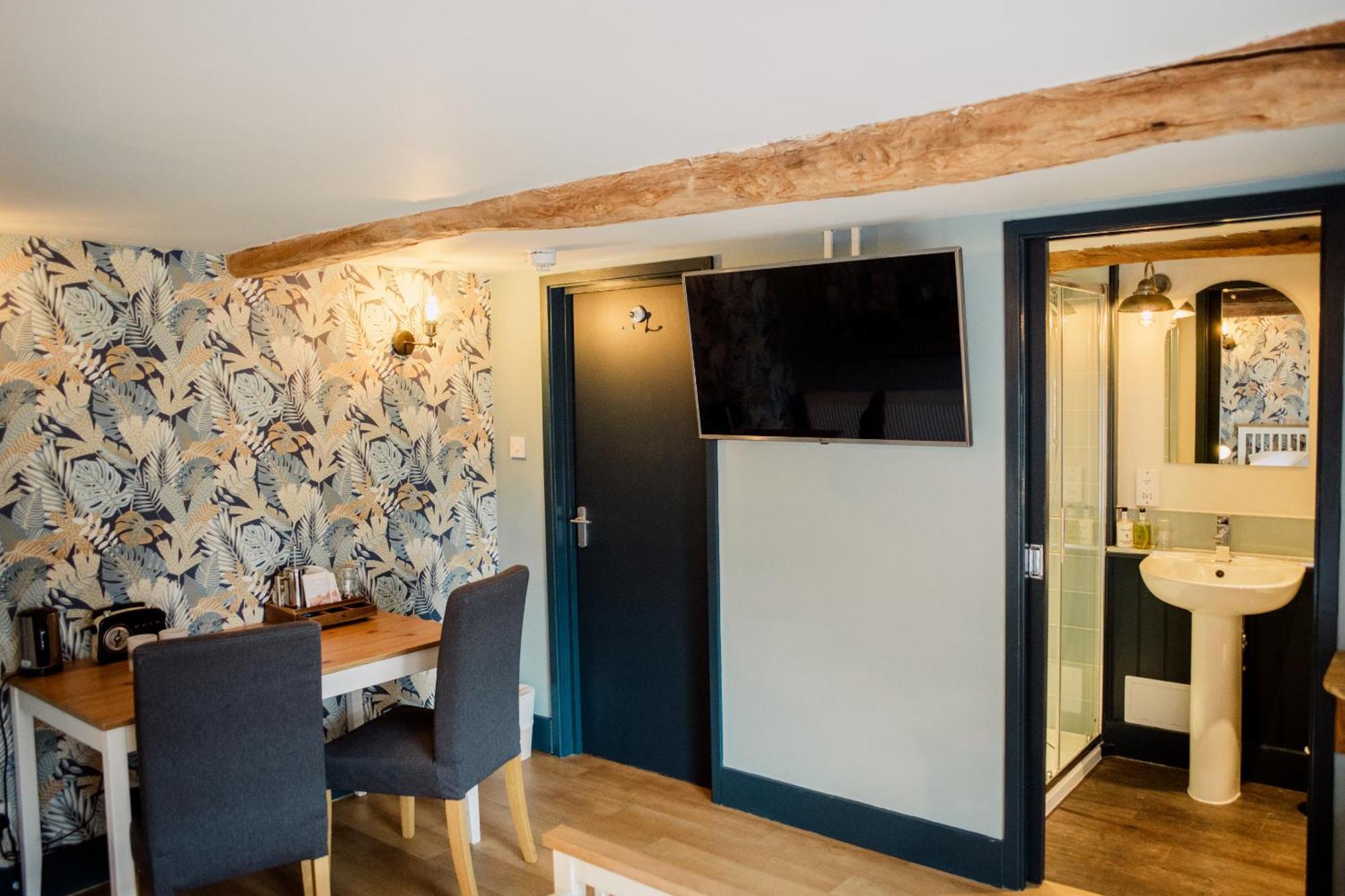 The Corner House Couette-café 4*